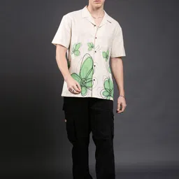 Voroxy Men Relaxed Floral Printed Casual Shirt image 2