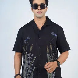 Eszett Graphic Printed Cutaway Collar Cotton Casual Shirt-picture-51