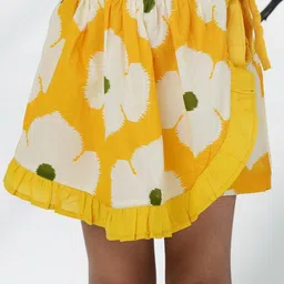 Aj DEZInES Girls Printed Top with Shorts image 3