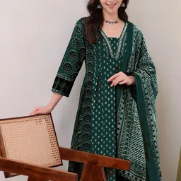 Anni Designer Women Plus Size Printed Panelled Kurta With Palazzos & Dupatta Kurta Sets-picture-20