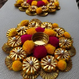 Sellplus Gold-Toned & Red Set of 2 Candle Holder image 4