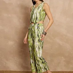 all about you Abstract Printed V-Neck Sleeveless Waistcoat With Trouser image 4