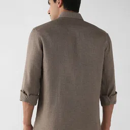 Luxure by Louis Philippe Men Solid Spread Collar Linen Formal Shirt image 3