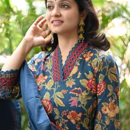 KALINI Women Floral Printed Regular Kurta with Trousers & With Dupatta image 5