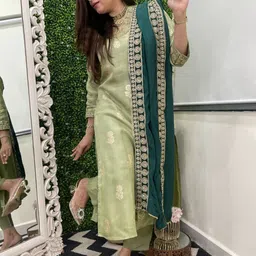 DIVASTRI Floral Woven Design V-Neck Straight Kurta With Trousers & Dupatta-picture-24