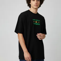 glitchez Men Black Relaxed Fit Typography Printed T-shirt-image-44