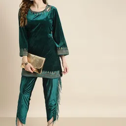Shae by SASSAFRAS Teal Velvet Kurti image 3