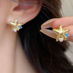 AKISON JEWELS Star Shaped Studs Earrings-picture-14