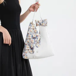 StyleCast x Revolte Animal Printed Shopper Handheld Bag image 4