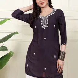 MS.MATWALI Ethnic Motifs Embroidered V-Neck Thread Work Pure Crepe Thread Work Kurti-picture-25