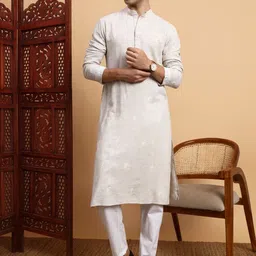 House of Pataudi Men Ethnic Motifs Hand Embroidery Mandarin Collar Cotton Straight Kurtas-picture-20