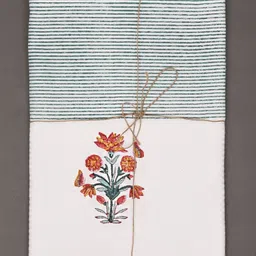 JAYPORE White & Red Floral Printed Cotton 210 GSM Bath Towel image 3