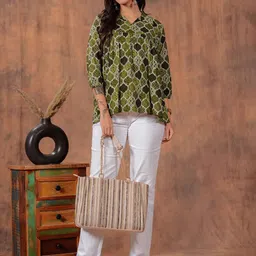 Zenava by Myntra Women Floral Printed Puff Sleeve Twisted Cotton Peplum Top image 5