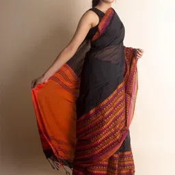 RIDDHIMAN FASHION Woven Design Pure Cotton Paithani Saree image 3