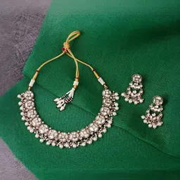 SALONI FASHION JEWELLERY Gold-Plated Kundan Studded & Pearls Beaded Jewellery Set-picture-19