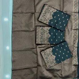 TheWonderWorld Ethnic Motif Woven Design Zari Saree With Blouse Piece image 3