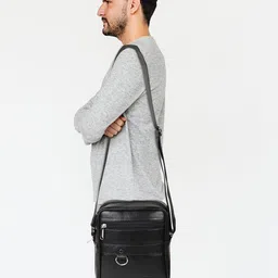 SAMTROH Structured Sling Bag image 2