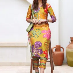 Aaghnya Women Yellow Kurta Sets-image-40