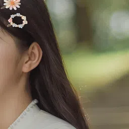 FHONEX Women Set of 4 Embellished Claw Clip image 3