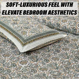 Aura Green & White Graphic 160 TC King Bedsheet with 2 Pillow Covers image 2