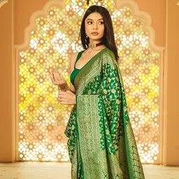 VASTRAHUT Ethnic Motifs Woven Design Zari Banarasi Saree image 5