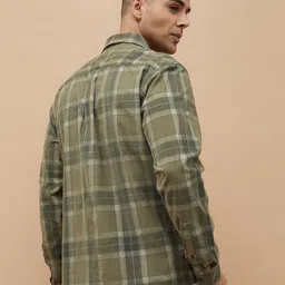 CODE by Lifestyle Men Checked Spread Collar Cotton Casual Shirt image 5