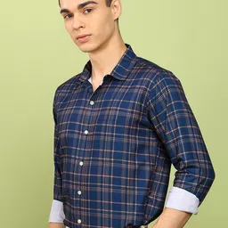 encore by INVICTUS Men Slim Fit Checked Spread Collar Cotton Casual Shirt image 2