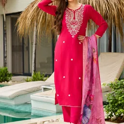 FIDHARA Women Floral Embroidered Thread Work Kurta with Trousers & Printed Dupatta image 5