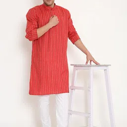 Maharaja Men Woven Design Kurta with Trousers image 5