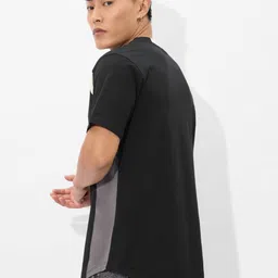 The Souled Store Men Colourblocked T-shirt image 4