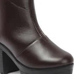 Kliev Paris Women Comfortable Stylish Front Chain Boots image 5