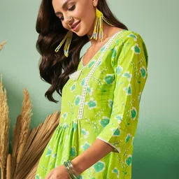 routes by all about you all about you Floral Print Cotton Peplum Top image 3