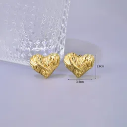 Designs & You Women Heart Shaped Studs Earrings image 3
