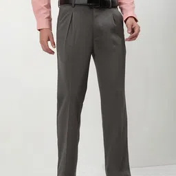 SHOWOFFFF Men Comfort Low-Rise Pleated Trousers-picture-13