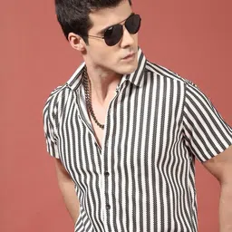 Voroxy Men Relaxed Casual Shirt image 3