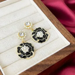 COOLWOOL Floral Drop Earrings-picture-37