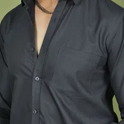 Roadster Spread Collar Classic Shirt image 2