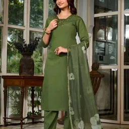 J.KANJI Women Thread Work Straight Kurta with Trousers & Dupatta image 4