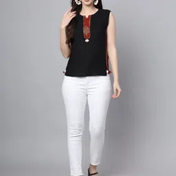 FABRIC FITOOR Notch Neck Sleeveless Regular Top image 5
