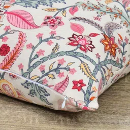 Clasiko White & Pink Set of 2 Floral Square Cushion Covers image 4
