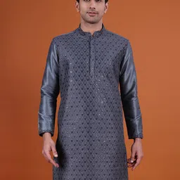 NAMASKAR Ethnic Motifs Embroidered Mandarin Collar Sequinned Silk Straight Kurta-image-3