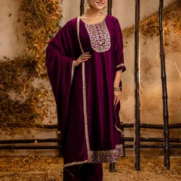 VredeVogel Zari Embellished Round Neck Anarkali Kurta With Trouser And Dupatta-picture-49