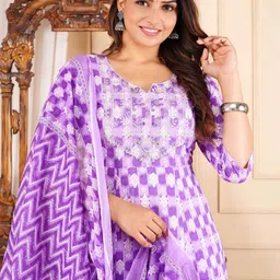 AURIPRX FASHION Women Printed Panelled Pure Cotton Kurta with Trousers & With Dupatta image 5