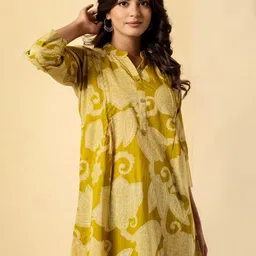 Advya Women Printed Mandarin Collar Ethnic Tunic image 4