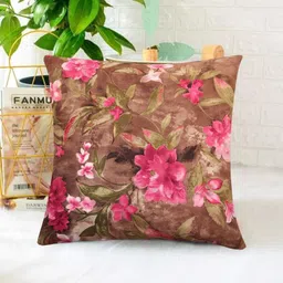 Tesmare Brown Set of 2 Floral Velvet Square Cushion Covers image 2