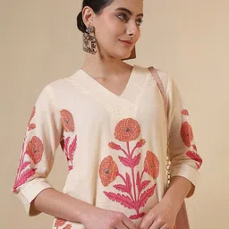 PHYSIL Women Floral Printed Thread Work Kurta-image-13