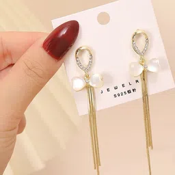 DIVASTRI Quirky Drop Earrings image 2