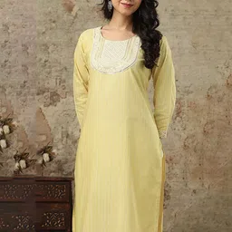 AUZAAI COLLECTION Women Floral Thread Work Kurta-picture-26