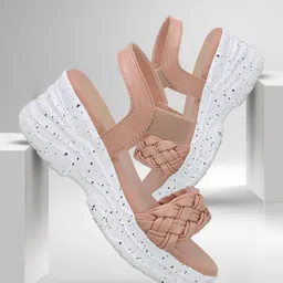 madam glorious Women Wedges Sandal image 2