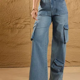 SASSAFRAS Women Straight Fit High-Rise Low Distress Light Fade Stretchable Cargo Jeans-image-45